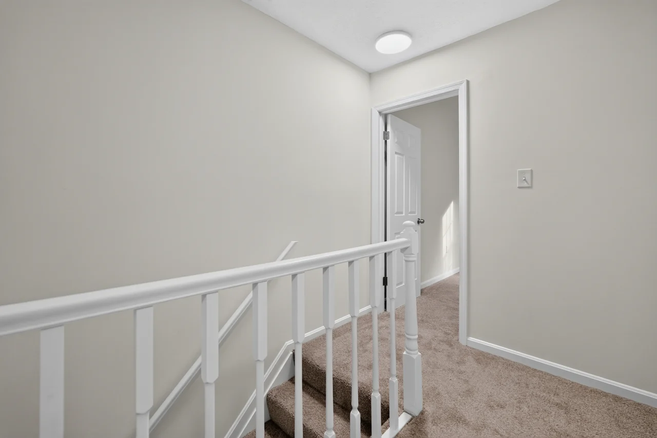 Upper landing